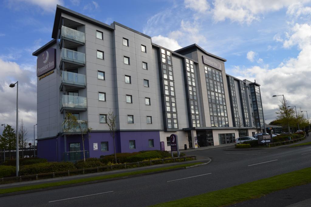 Premier Inn Dublin Airport Swords Ngoại thất bức ảnh