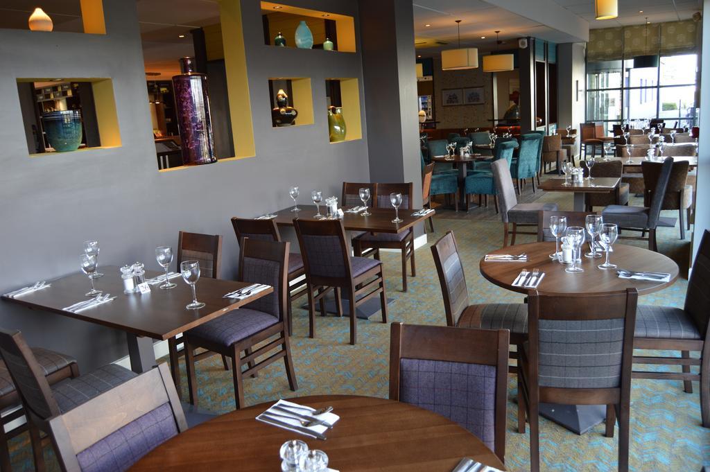 Premier Inn Dublin Airport Swords Ngoại thất bức ảnh