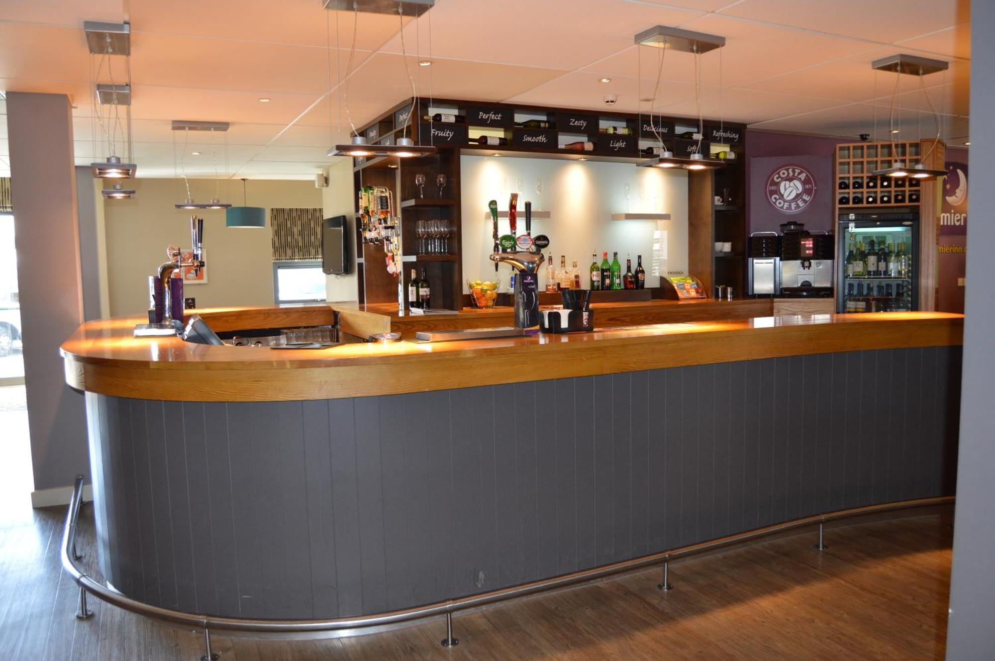Premier Inn Dublin Airport Swords Ngoại thất bức ảnh
