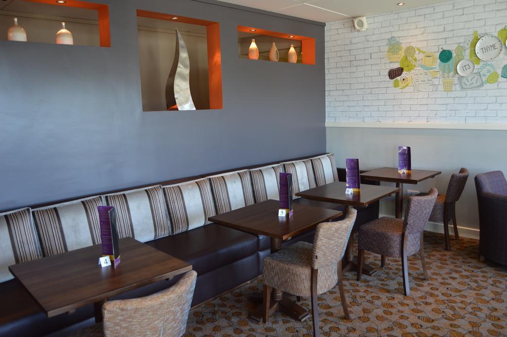 Premier Inn Dublin Airport Swords Ngoại thất bức ảnh