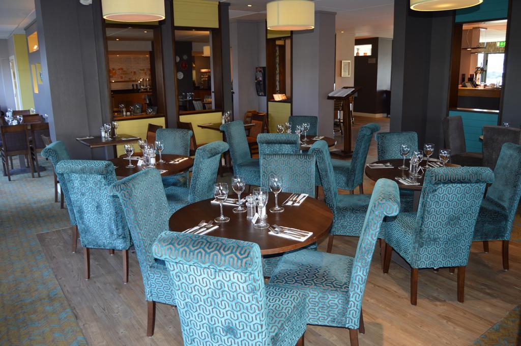 Premier Inn Dublin Airport Swords Ngoại thất bức ảnh