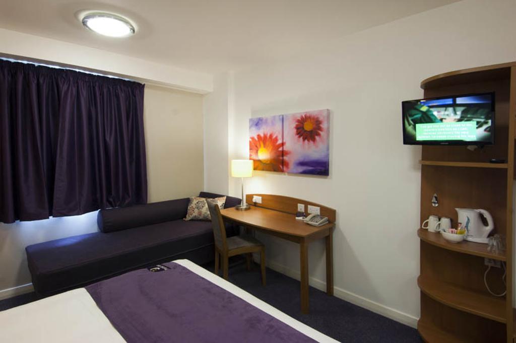 Premier Inn Dublin Airport Swords Phòng bức ảnh
