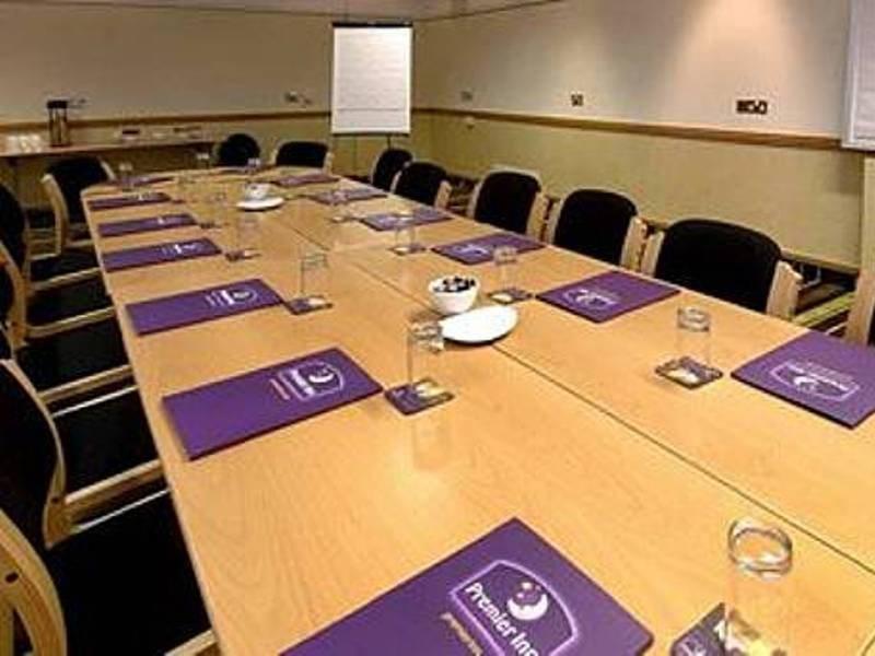 Premier Inn Dublin Airport Swords Ngoại thất bức ảnh