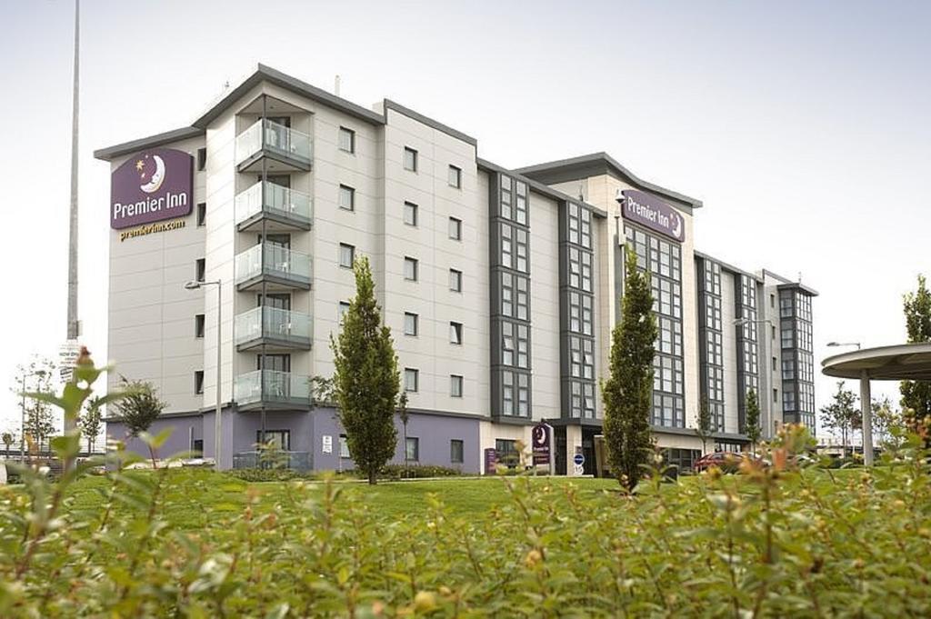 Premier Inn Dublin Airport Swords Ngoại thất bức ảnh