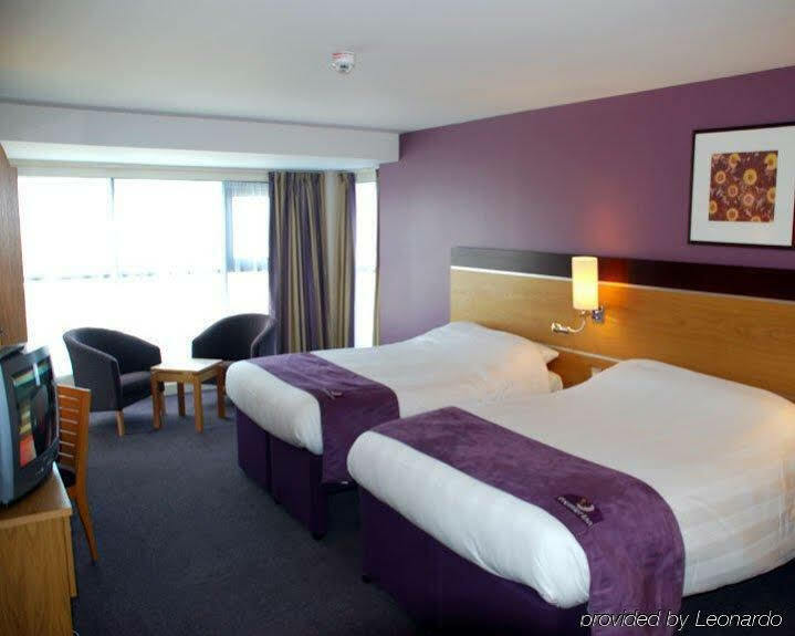 Premier Inn Dublin Airport Swords Ngoại thất bức ảnh